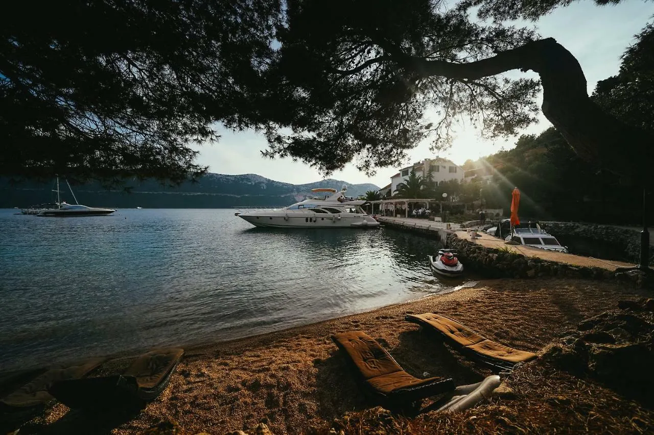 Villa Rava Hotel & Restaurant 4*,  Croatia