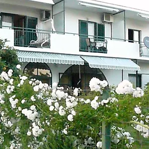 https://trogirsunset-apartments.hotels-in-trogir.com