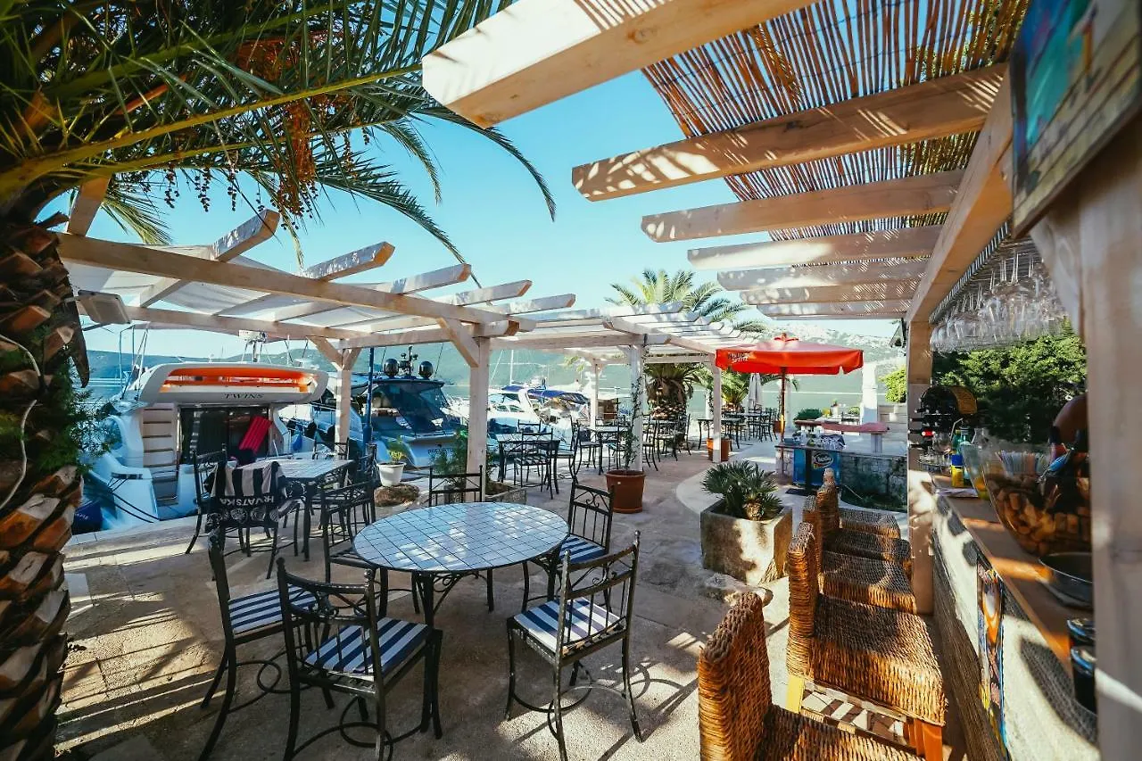 Villa Rava Hotel & Restaurant Гостевой дом